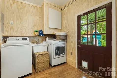 25 Pinewood Drive Waynesville NC 28786