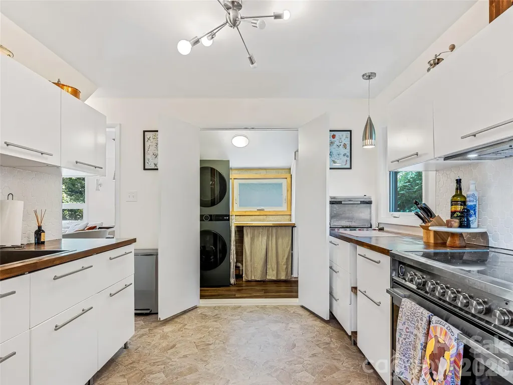 44 Broadview Avenue Asheville NC 28803