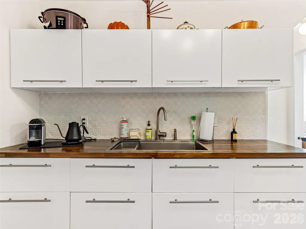 44 Broadview Avenue Asheville NC 28803