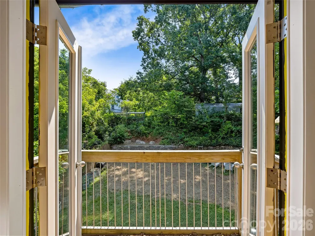 44 Broadview Avenue Asheville NC 28803