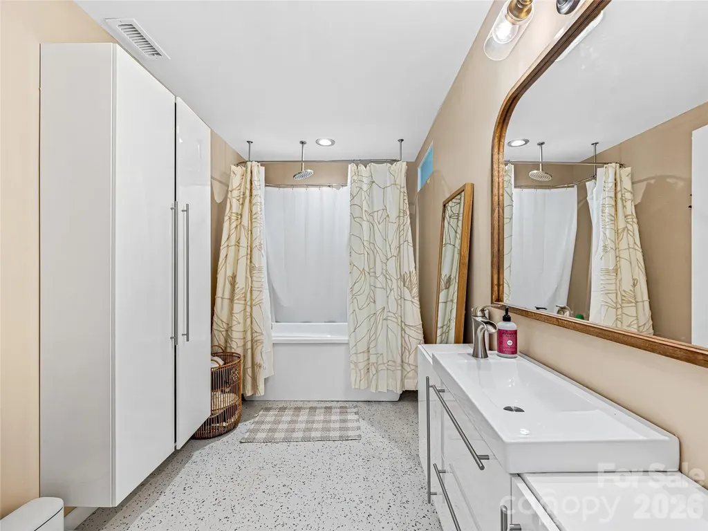 44 Broadview Avenue Asheville NC 28803