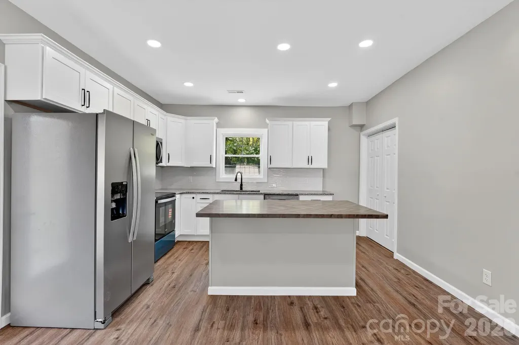 344 Mayflower Avenue Cramerton NC 28032