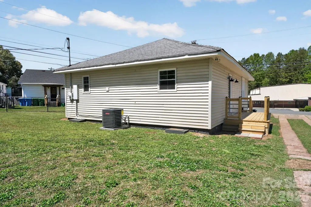 344 Mayflower Avenue Cramerton NC 28032