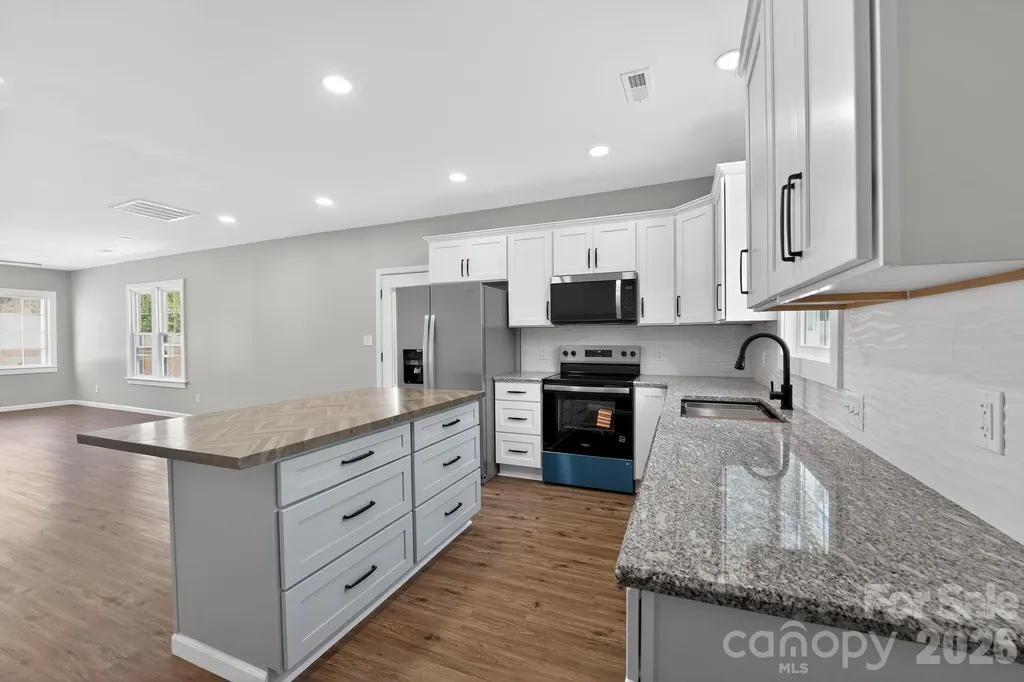 344 Mayflower Avenue Cramerton NC 28032