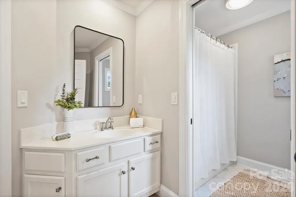 7010 Seton House Lane Charlotte NC 28277