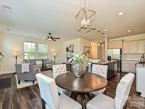 9238 Glenburn Lane Charlotte NC 28278