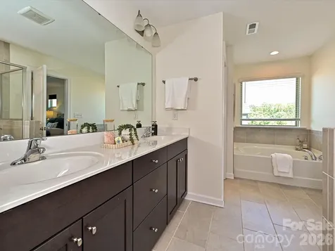 9238 Glenburn Lane Charlotte NC 28278