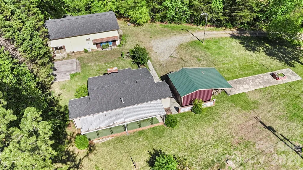 5208 Hickory Grove Road Mount Holly NC 28120