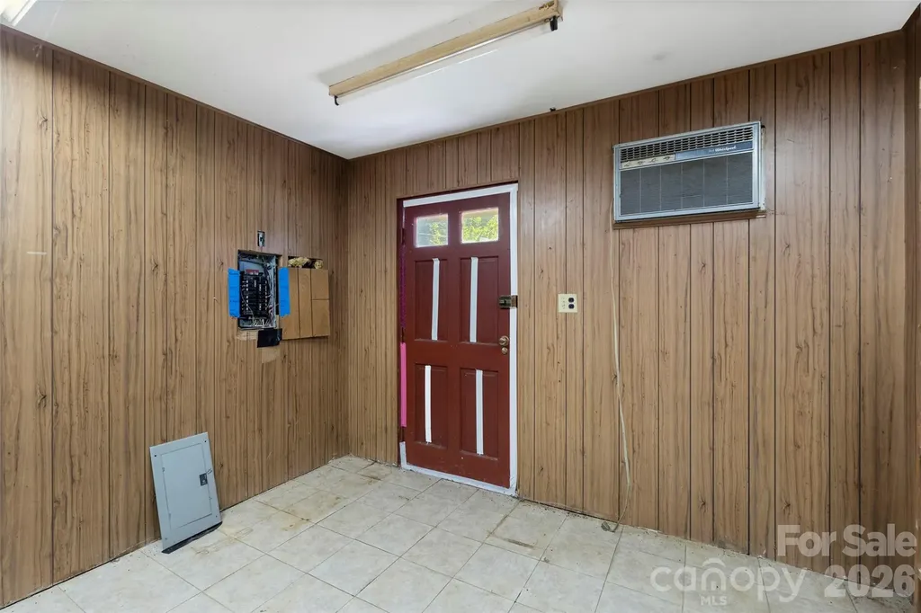 5208 Hickory Grove Road Mount Holly NC 28120