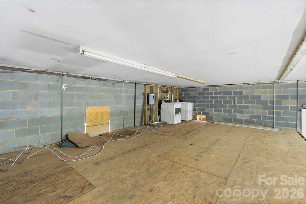 5208 Hickory Grove Road Mount Holly NC 28120