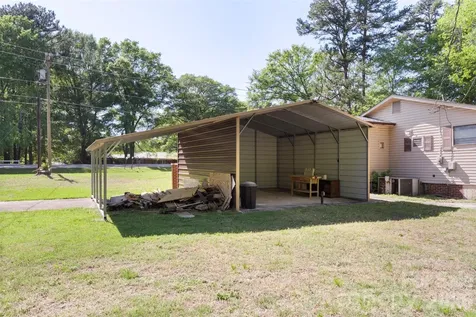 5208 Hickory Grove Road Mount Holly NC 28120