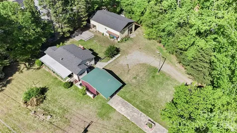 5208 Hickory Grove Road Mount Holly NC 28120