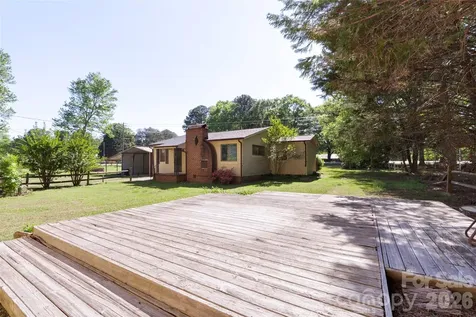 5208 Hickory Grove Road Mount Holly NC 28120