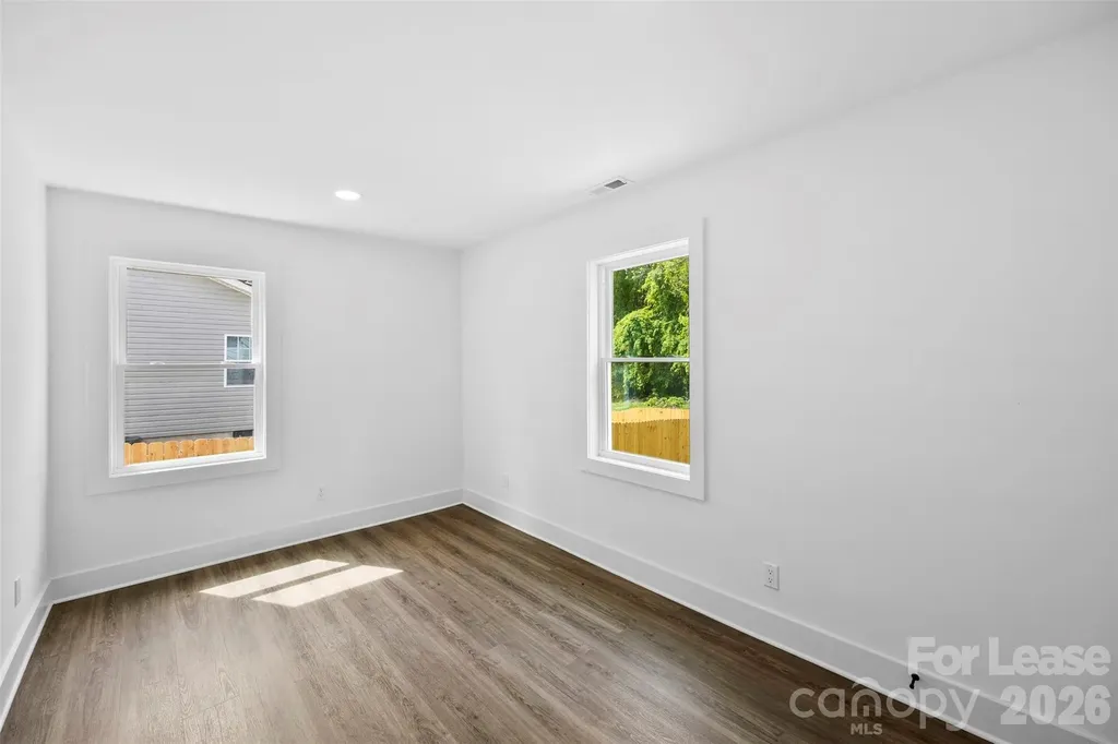 2942 Reid Avenue Charlotte NC 28208