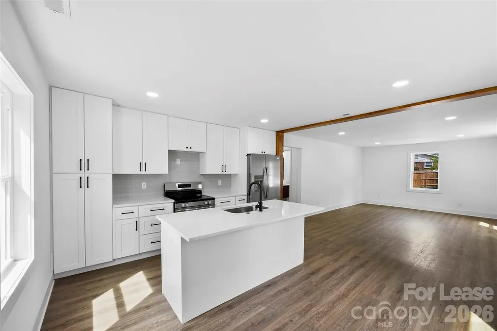 2942 Reid Avenue Charlotte NC 28208