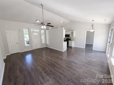 2405 Celosia Drive Charlotte NC 28262