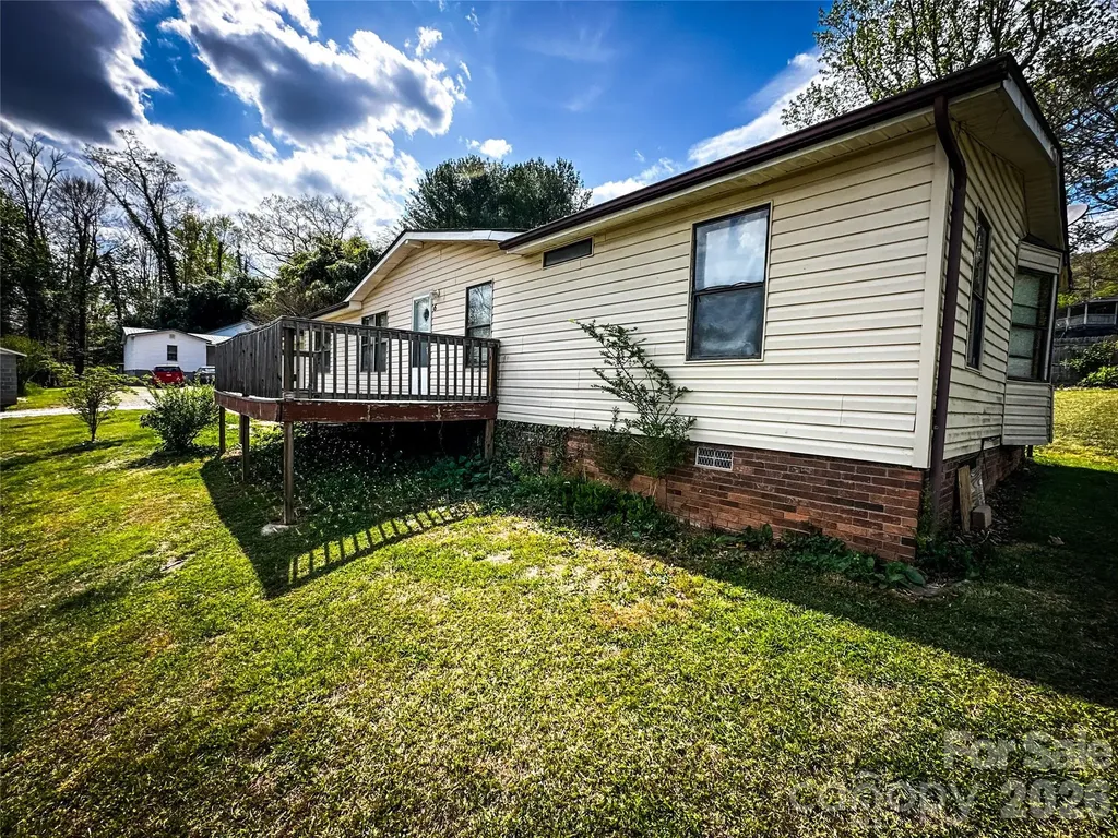 6 Lake Eden Circle Black Mountain NC 28711