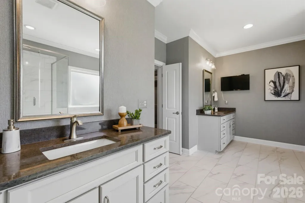 1020 Liggets Drive Matthews NC 28104