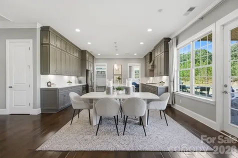 1020 Liggets Drive Matthews NC 28104