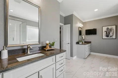 1020 Liggets Drive Matthews NC 28104