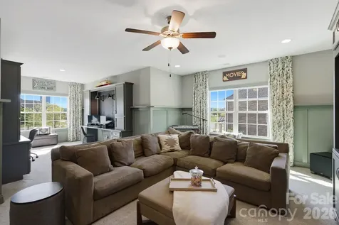 1020 Liggets Drive Matthews NC 28104