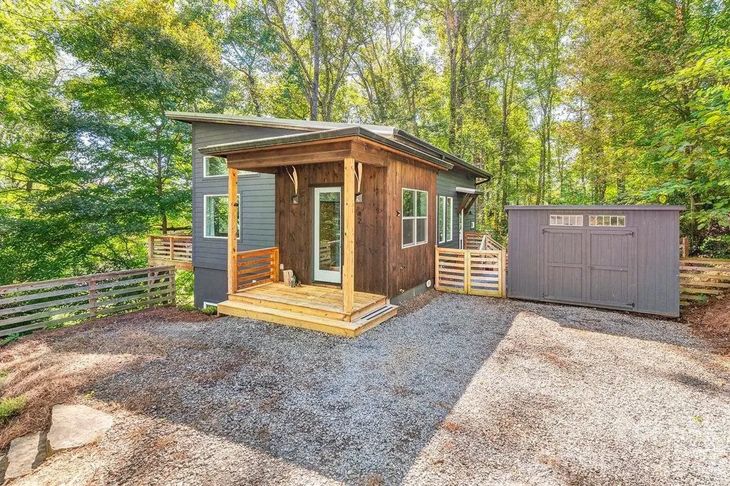 42 Salola Street Asheville NC 28806