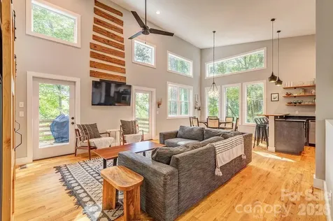 42 Salola Street Asheville NC 28806