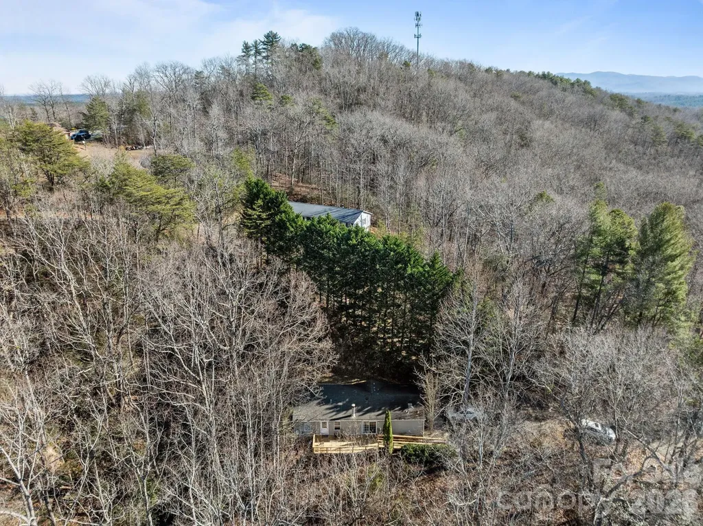 102 Scotts Cove Road Nebo NC 28761