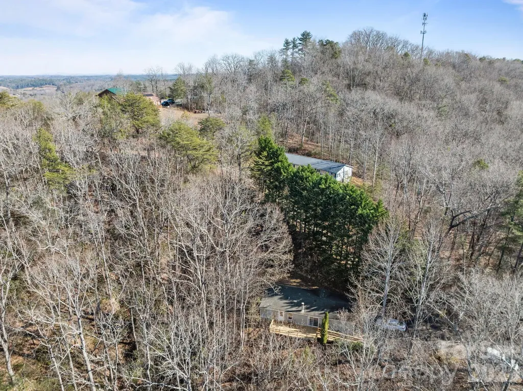 102 Scotts Cove Road Nebo NC 28761