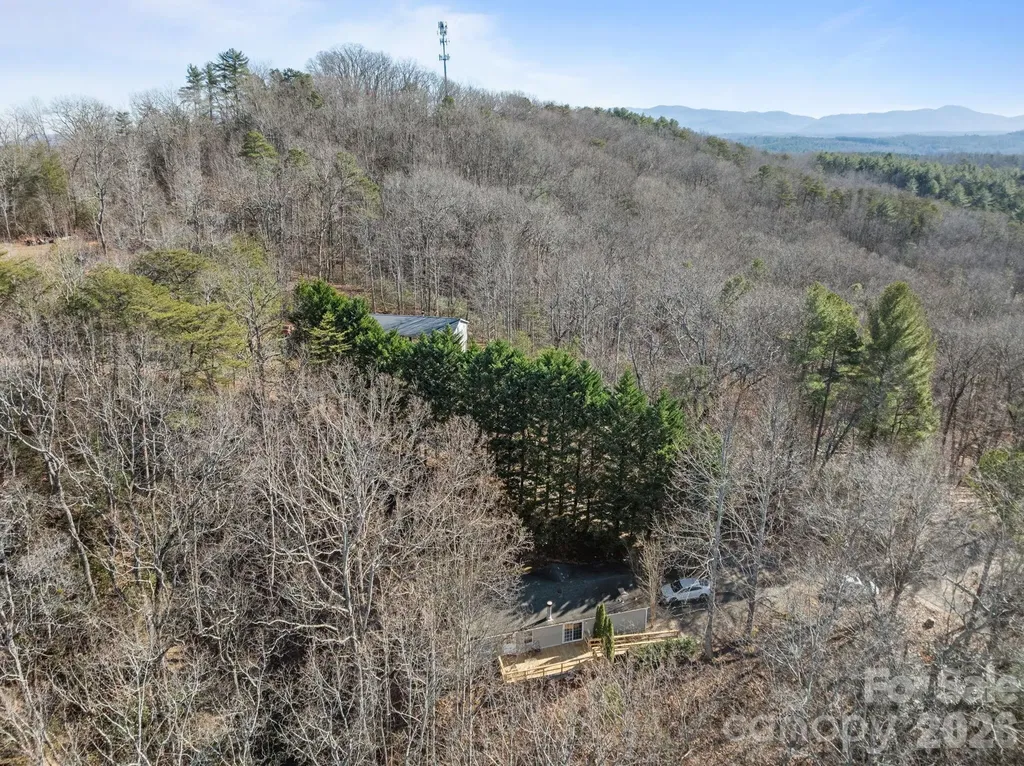 102 Scotts Cove Road Nebo NC 28761