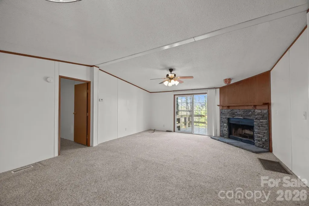 102 Scotts Cove Road Nebo NC 28761