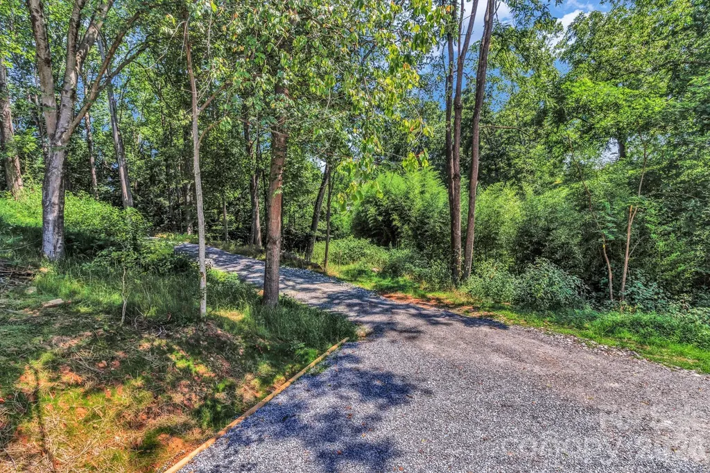 21 Carolinda Lane Waynesville NC 28786