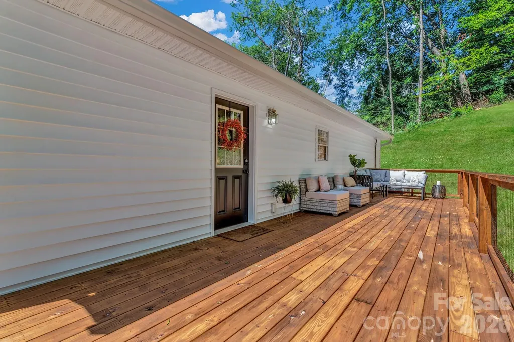 21 Carolinda Lane Waynesville NC 28786