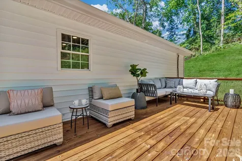 21 Carolinda Lane Waynesville NC 28786