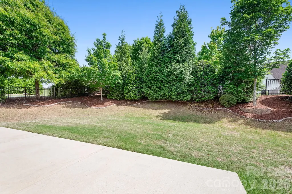 15403 Oleander Drive Charlotte NC 28278