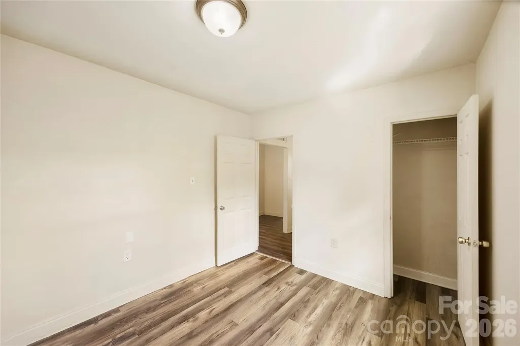 621 Pennsylvania Avenue Charlotte NC 28216