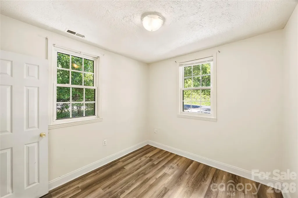 621 Pennsylvania Avenue Charlotte NC 28216