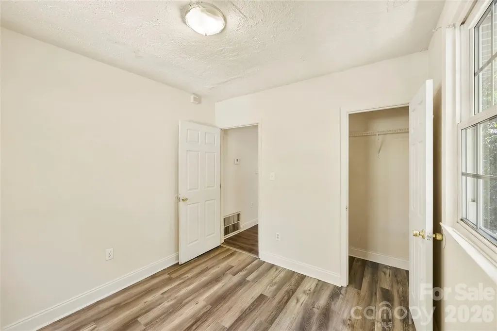 621 Pennsylvania Avenue Charlotte NC 28216
