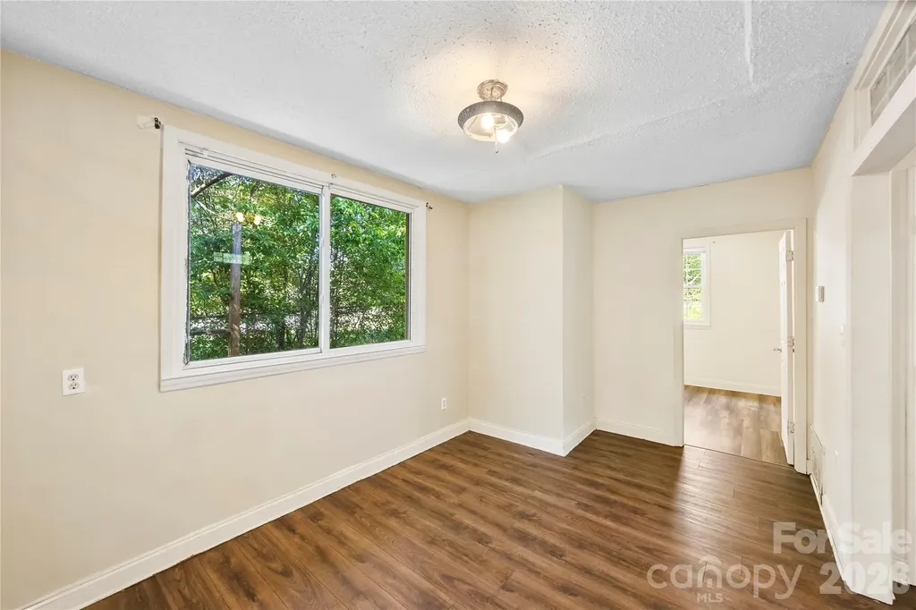 621 Pennsylvania Avenue Charlotte NC 28216