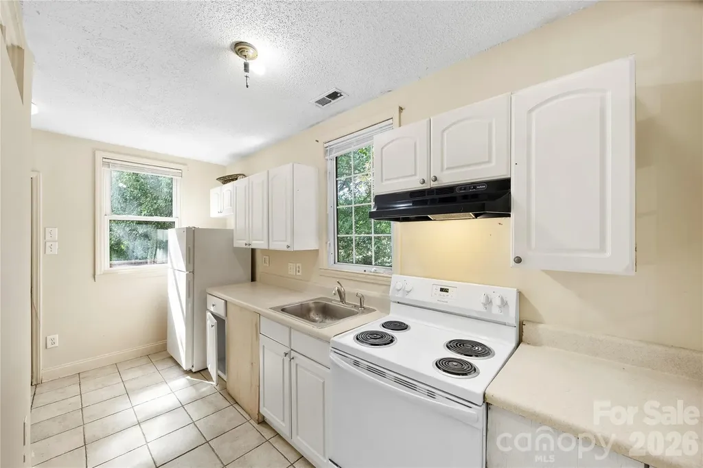 621 Pennsylvania Avenue Charlotte NC 28216