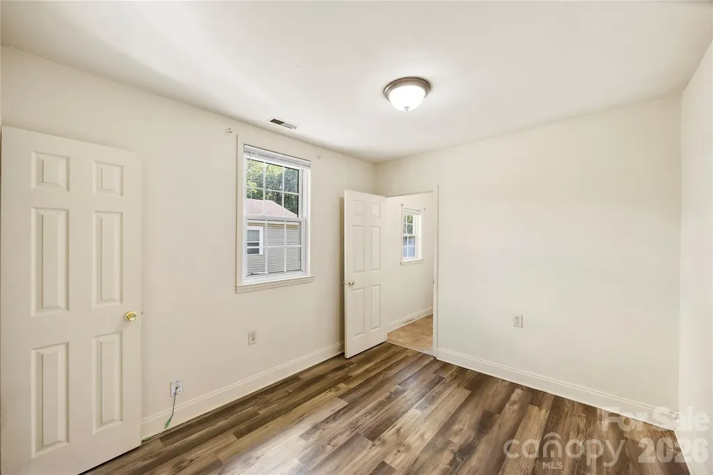 621 Pennsylvania Avenue Charlotte NC 28216