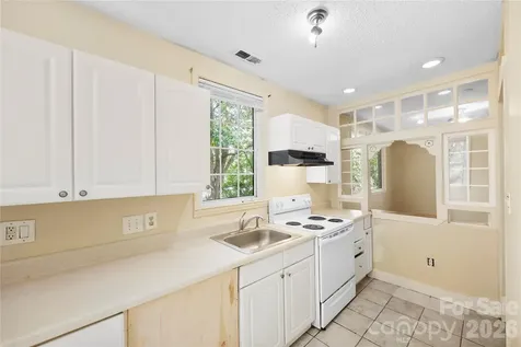 621 Pennsylvania Avenue Charlotte NC 28216