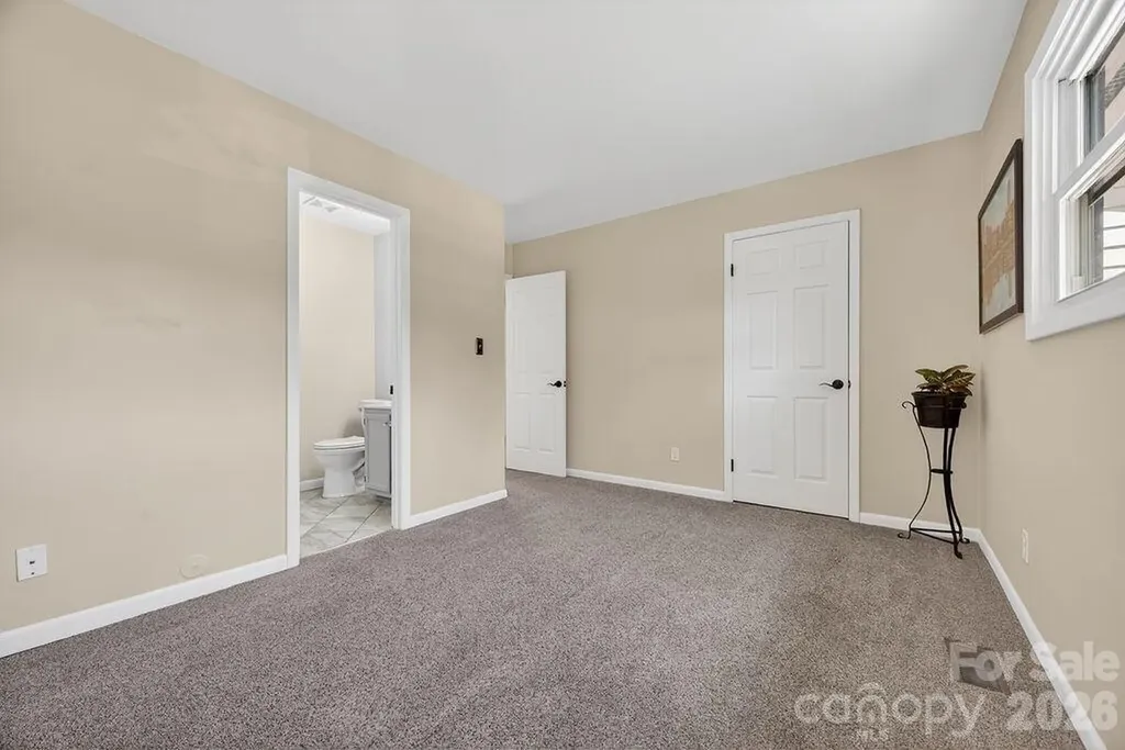 16 Spears Avenue Asheville NC 28801
