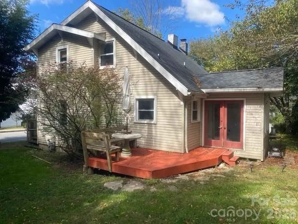 46 Mount Clare Avenue Asheville NC 28801