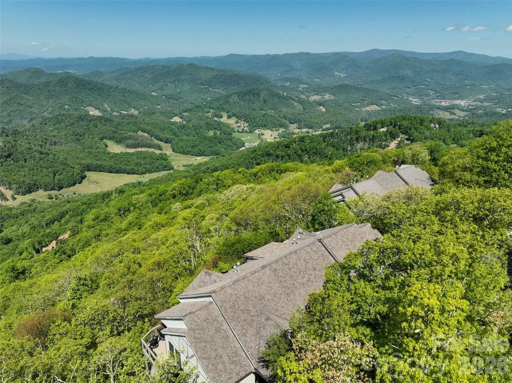 140 Slickrock Road Burnsville NC 28714