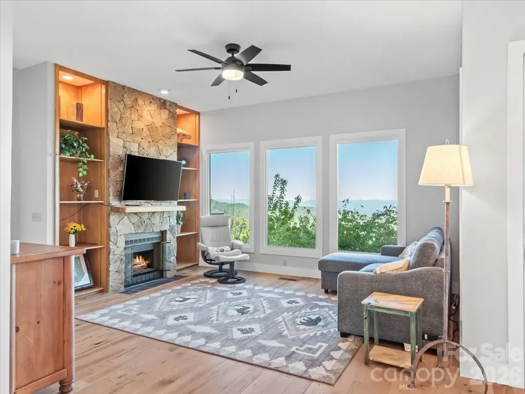 140 Slickrock Road Burnsville NC 28714