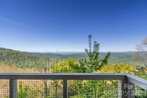 140 Slickrock Road Burnsville NC 28714