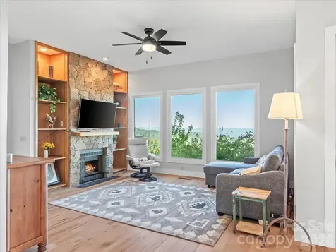 140 Slickrock Road Burnsville NC 28714