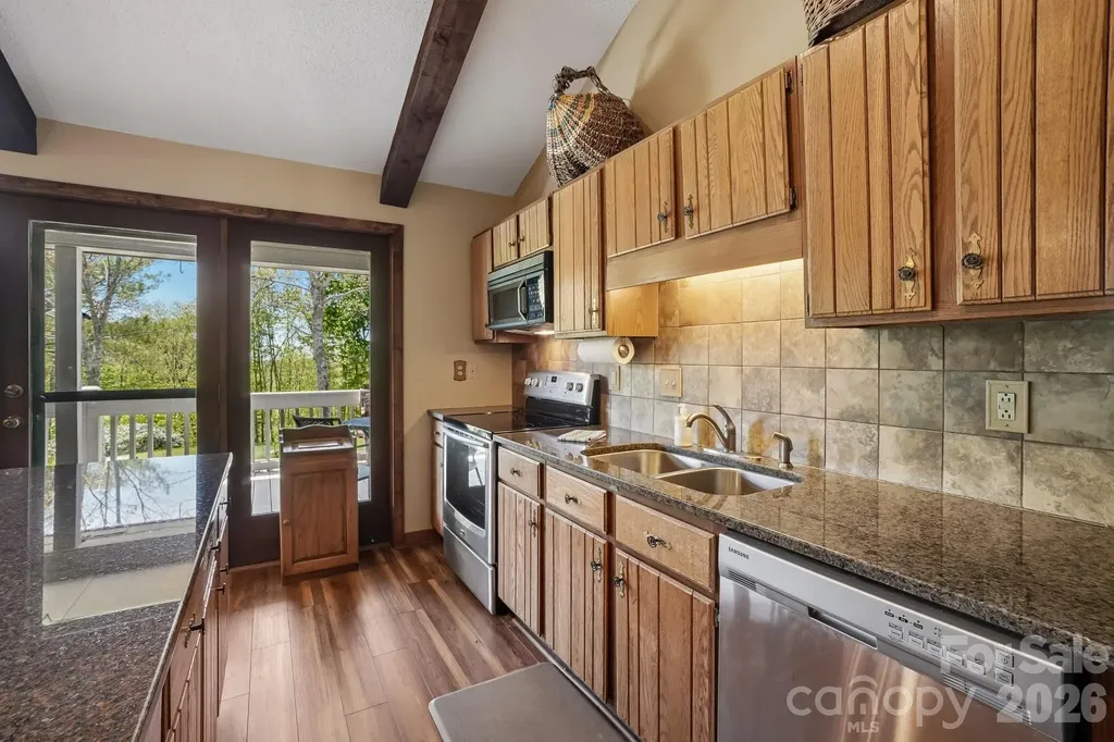 302 Eagles Nest Court S Mars Hill NC 28754