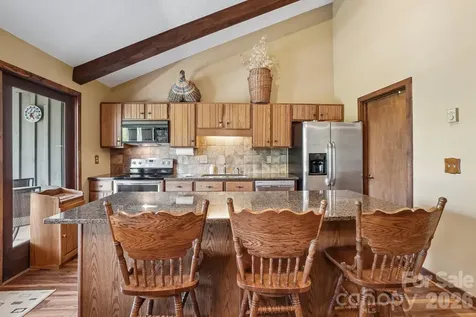 302 Eagles Nest Court S Mars Hill NC 28754